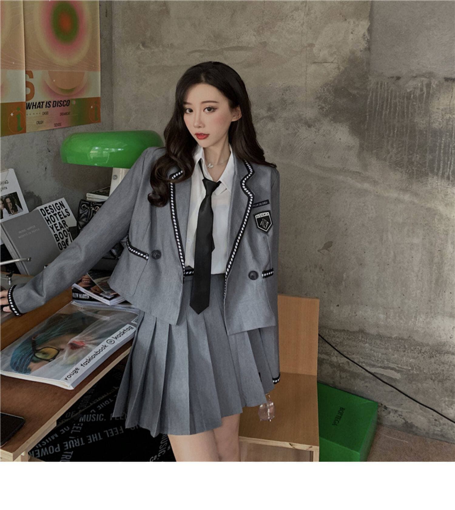 制服セット グレーエンブレム付きジャケット×ネクタイ×プリーツスカート3点セット