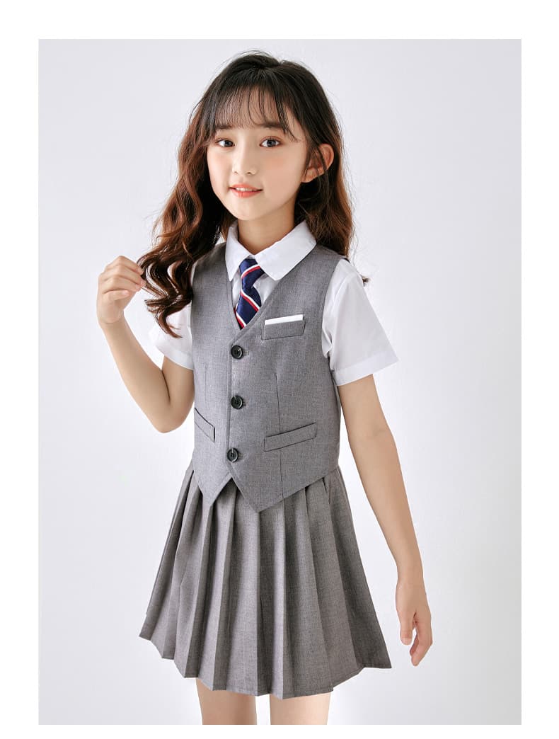 【キッズ】 清楚感あふれる学園制服セット