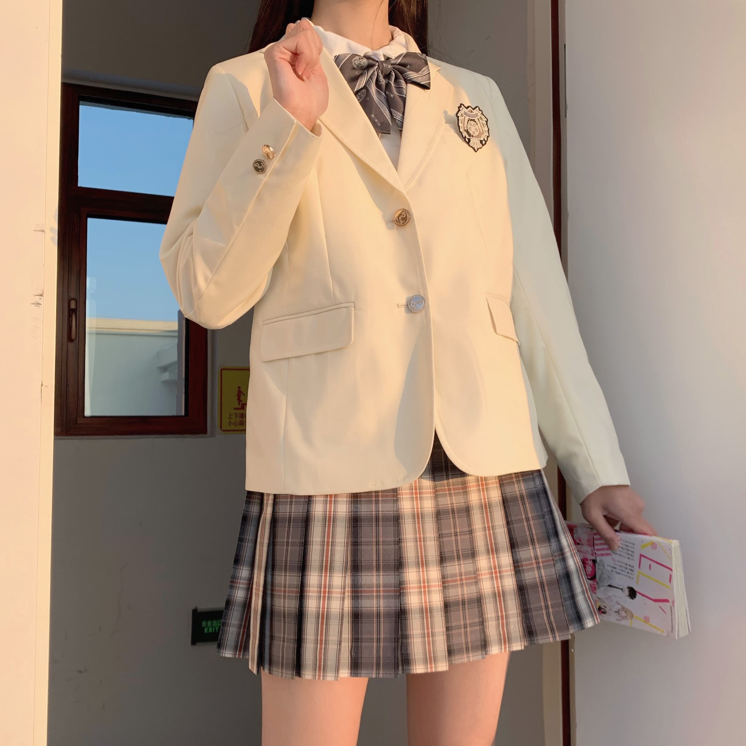 学園風エンブレム付きブレザー