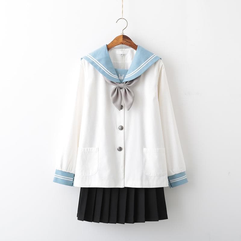 制服コスプレ 清楚な雰囲気の学園風セーラー服
