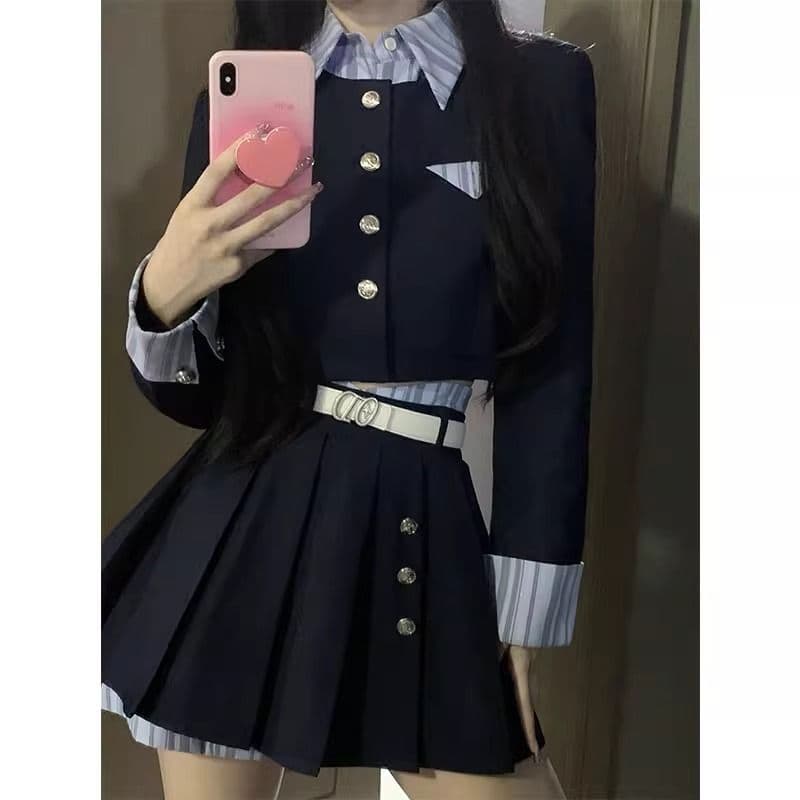 【アイドル風】襟袖のストライプ・シルバーボタンのプレッピー制服セットアップ