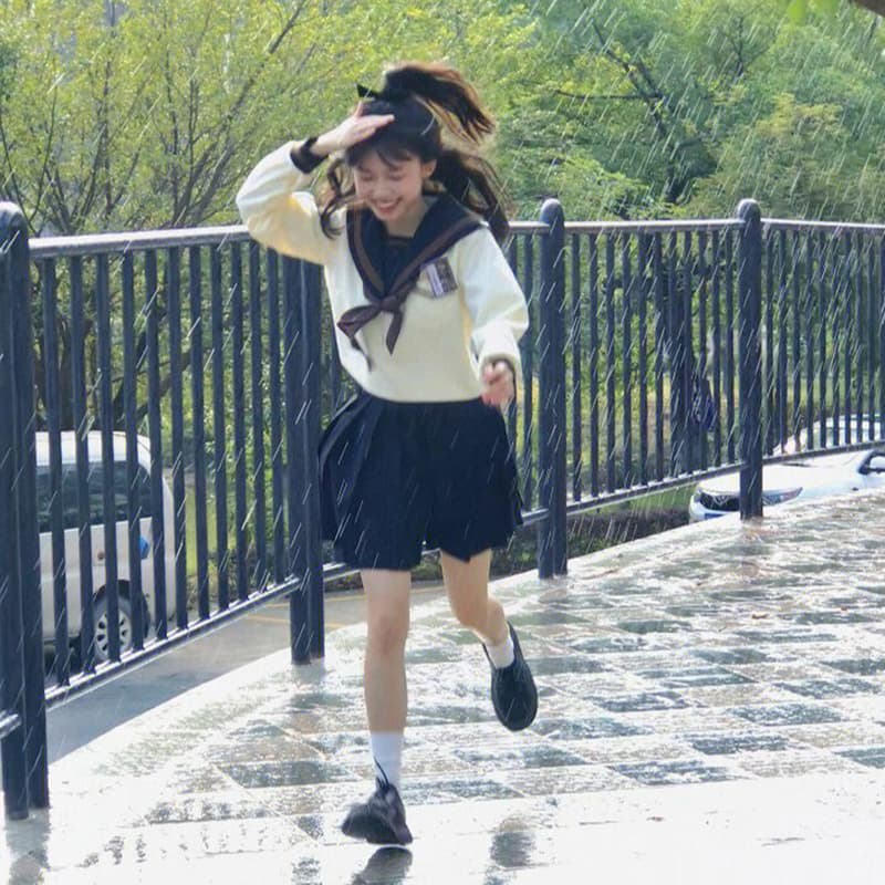 清楚系セーラー服 リボン付き学生服