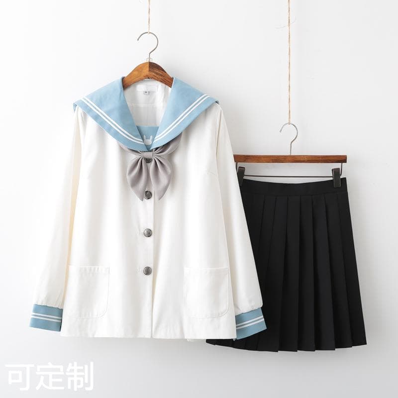 制服コスプレ 清楚な雰囲気の学園風セーラー服