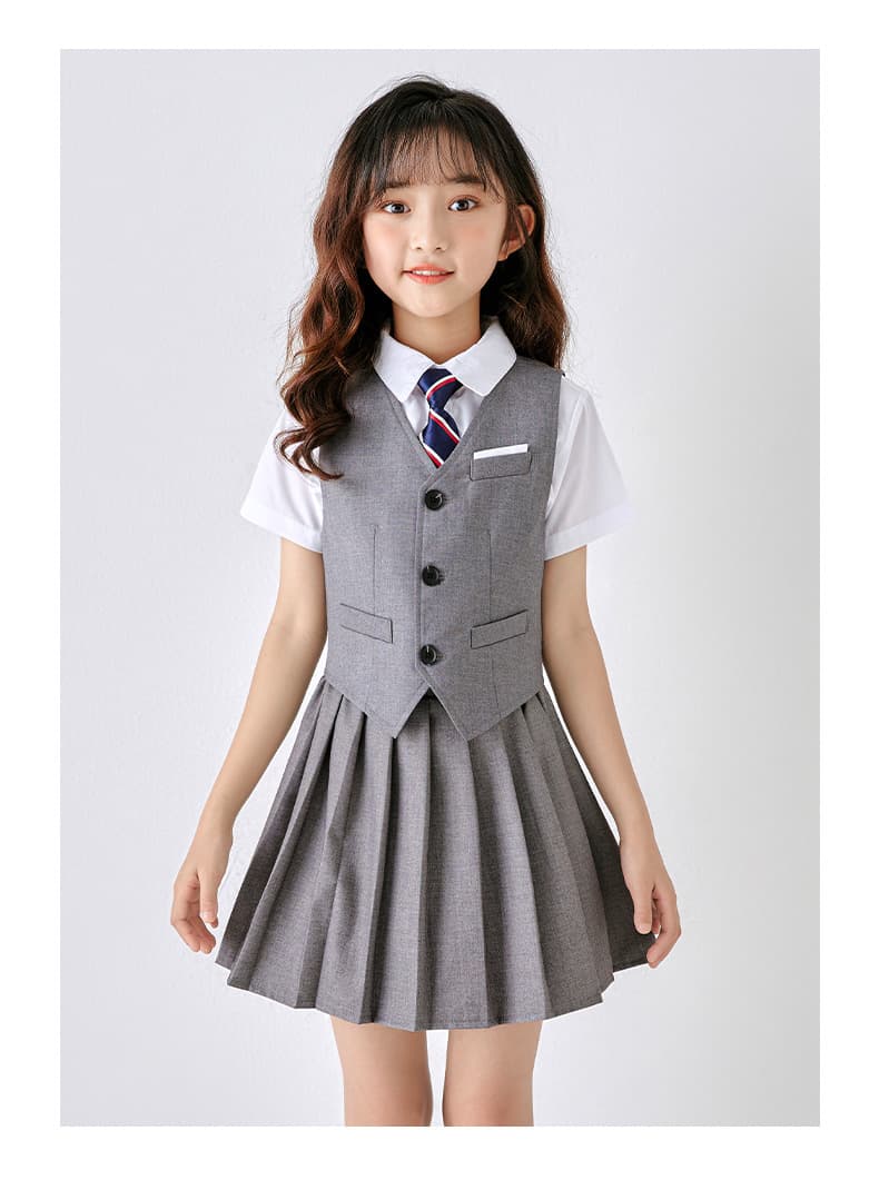 【キッズ】 清楚感あふれる学園制服セット