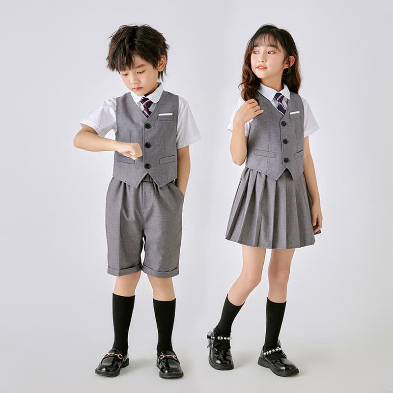 【キッズ】 清楚感あふれる学園制服セット