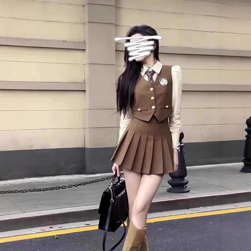 上品なベスト制服セット