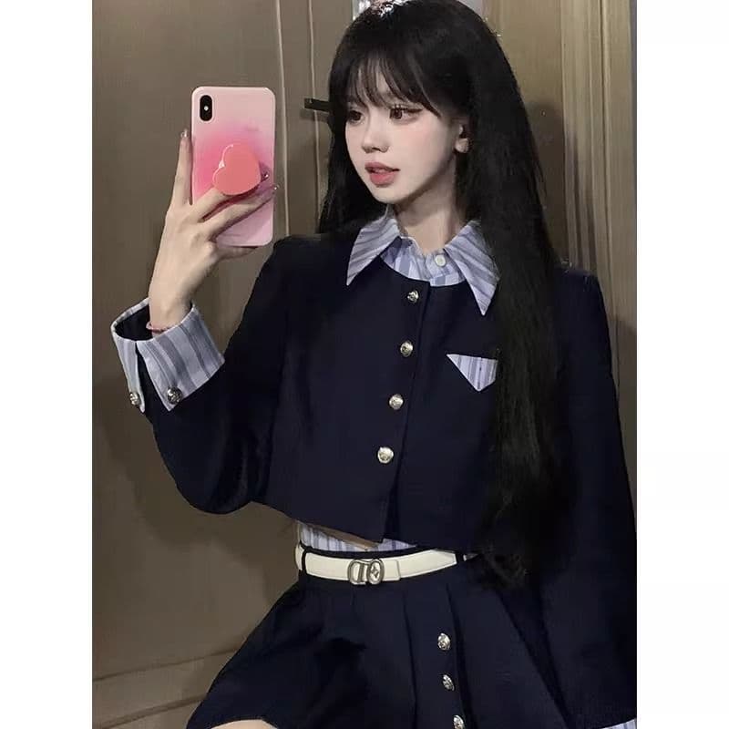【アイドル風】襟袖のストライプ・シルバーボタンのプレッピー制服セットアップ
