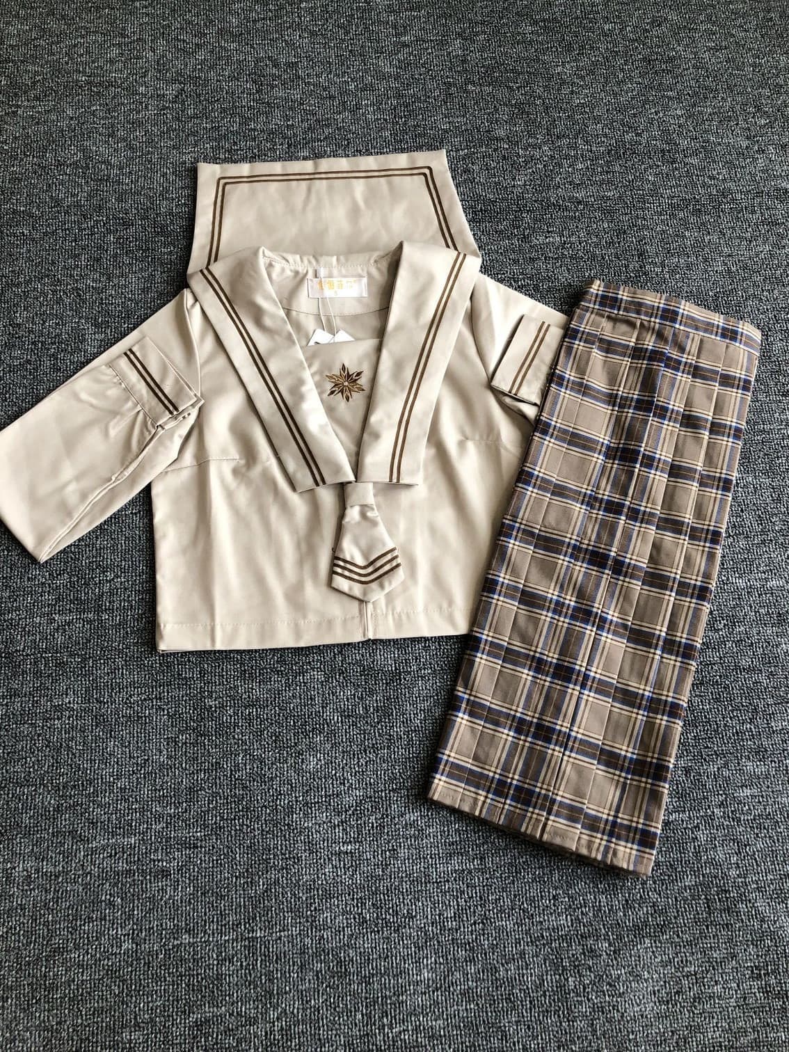 クラシック ブラウン 星型ワンポイントセーラー服