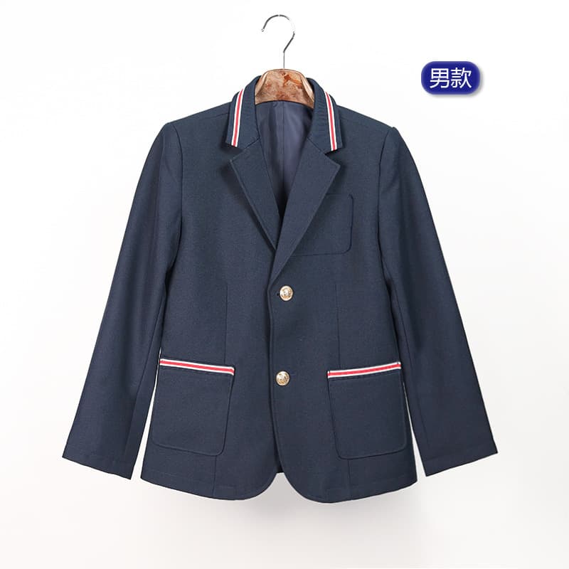 制服コスプレ ビシッと決まる学生風ブレザー