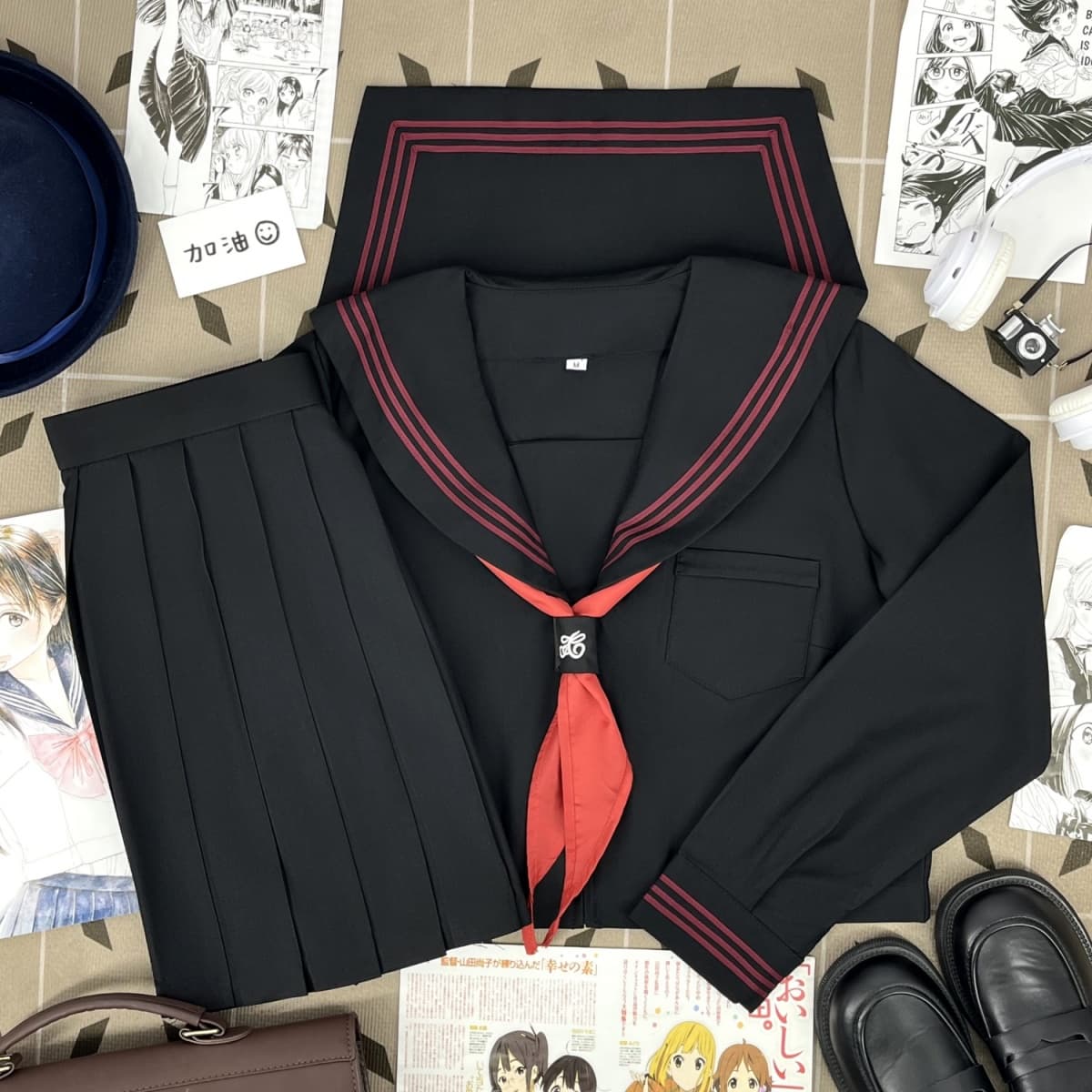 赤ライン・赤リボンの黒セーラー服