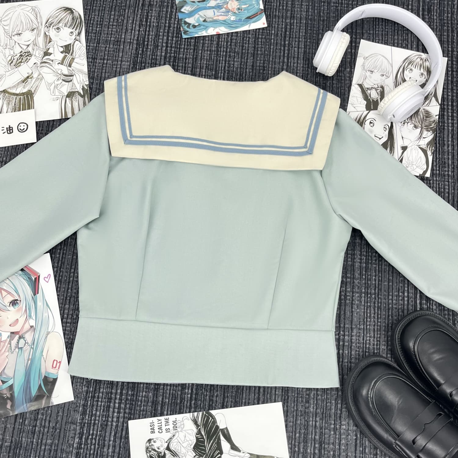 パステルブルーの爽やかなセーラー服セット