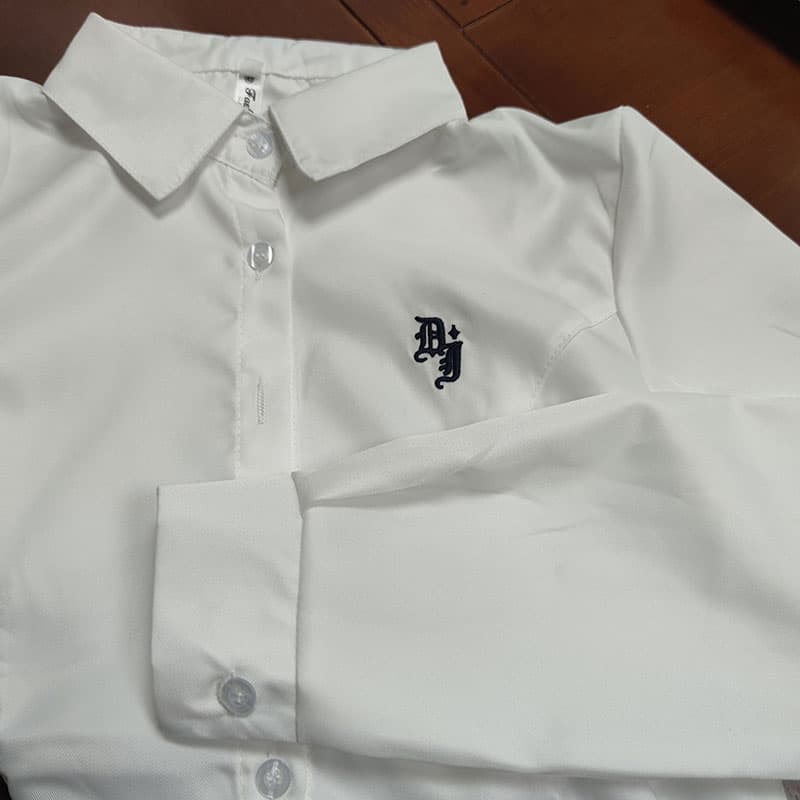 刺繍入りホワイトシャツ 清楚な学園風制服セット
