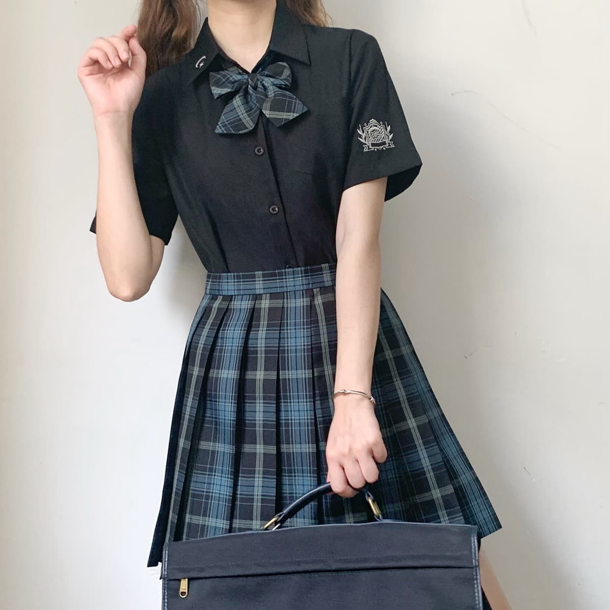 夏服用 半袖エンブレム入り制服シャツ