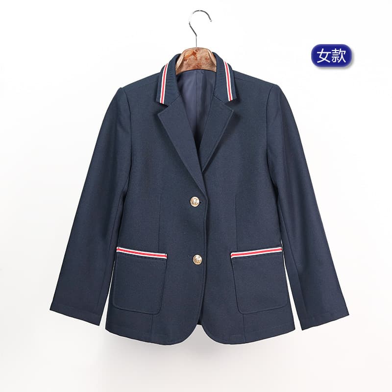 制服コスプレ ビシッと決まる学生風ブレザー