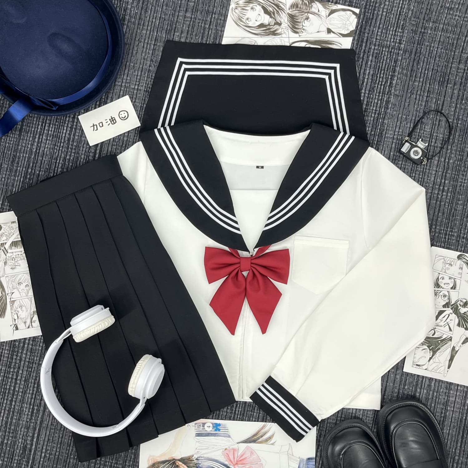 定番・清楚派 ネイビー襟×赤リボン マリン風セーラー服