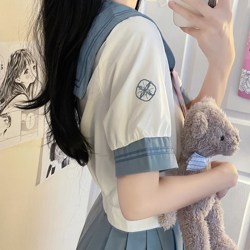 【清楚系】 リボン付き パステルセーラ服